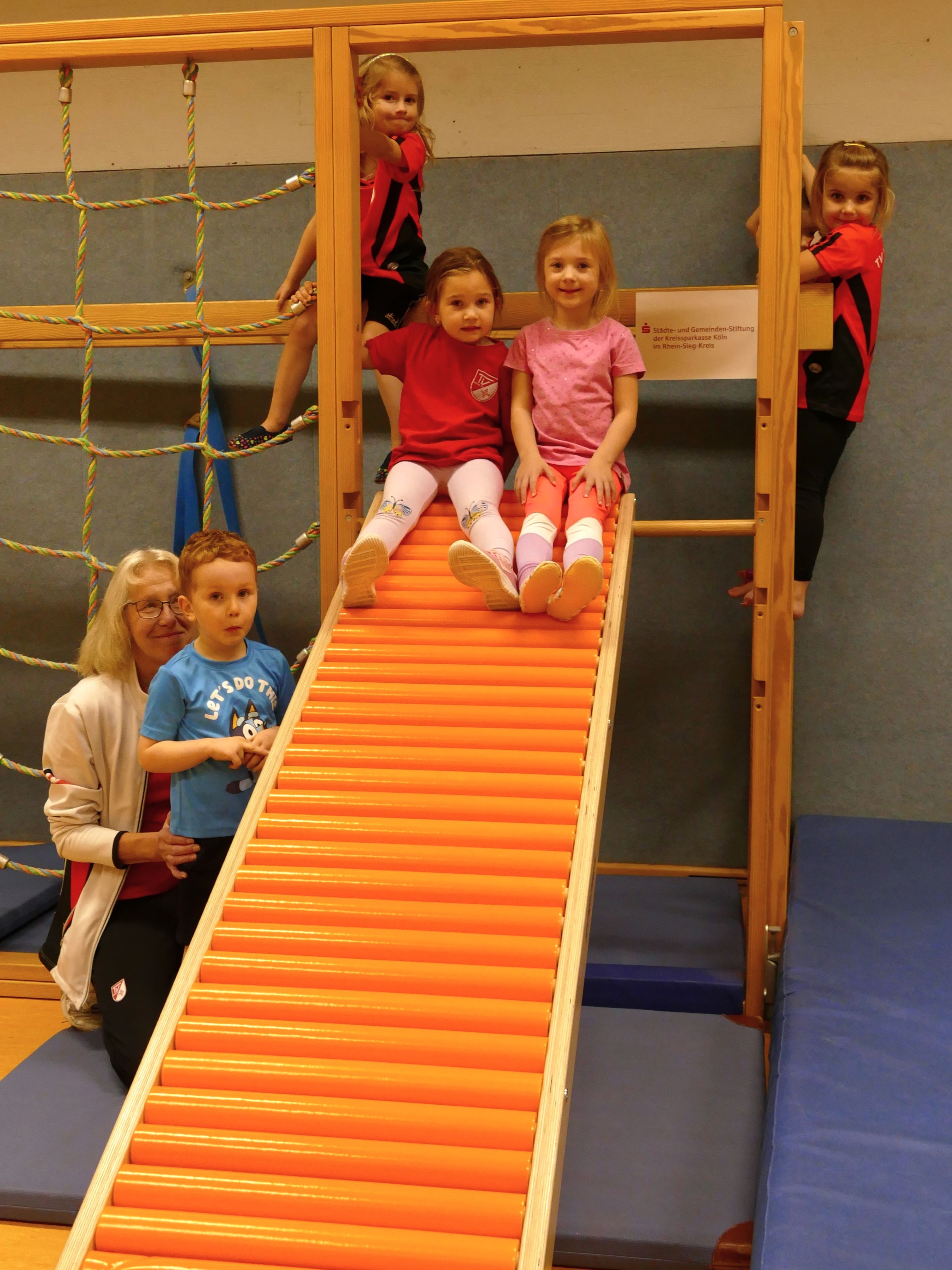 Neue Rollenrutsche der Sparkassenstiftung 2025